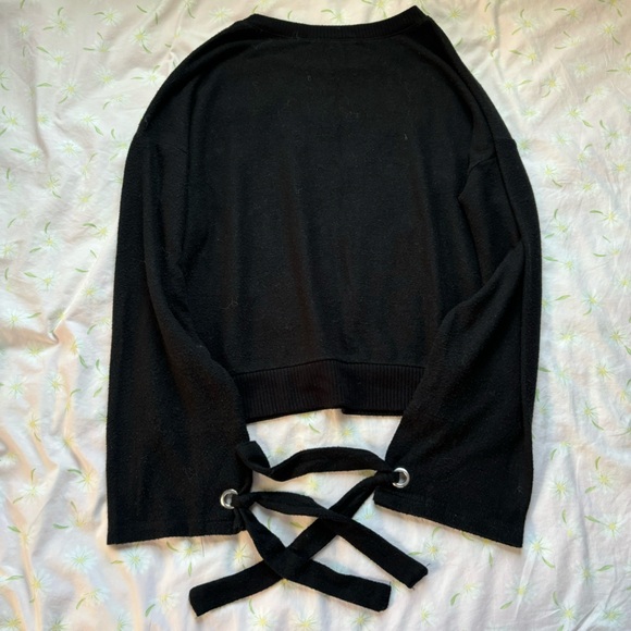 Urban outfitters black tie sweater - Picture 2 of 3
